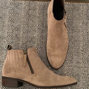 PAUL GREEN Neutral Suede Zip Ankle Boot Sz…